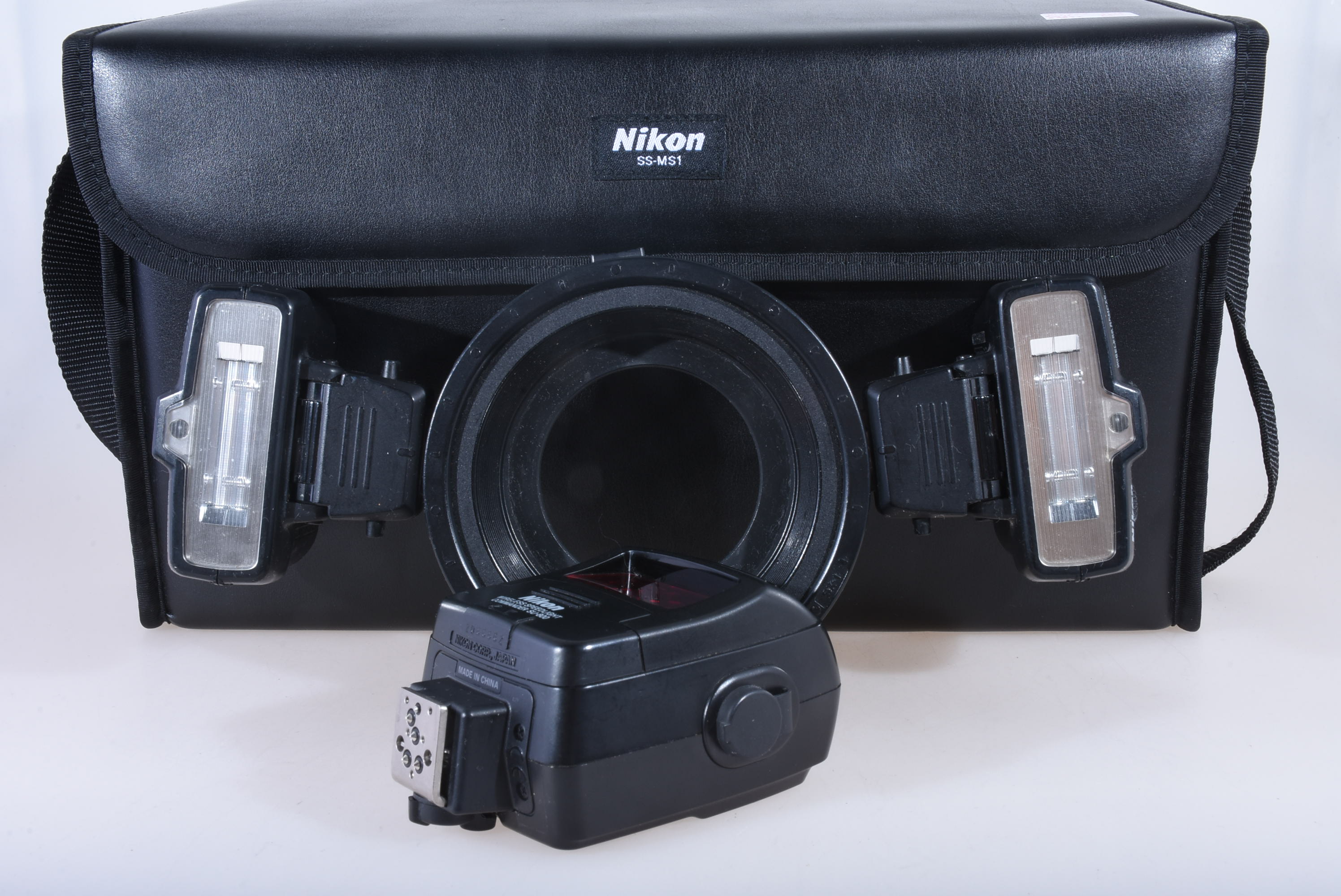 Nikon R1C1 Macroblitz, 2x SB-R200 + SU-800 Master + Tasche