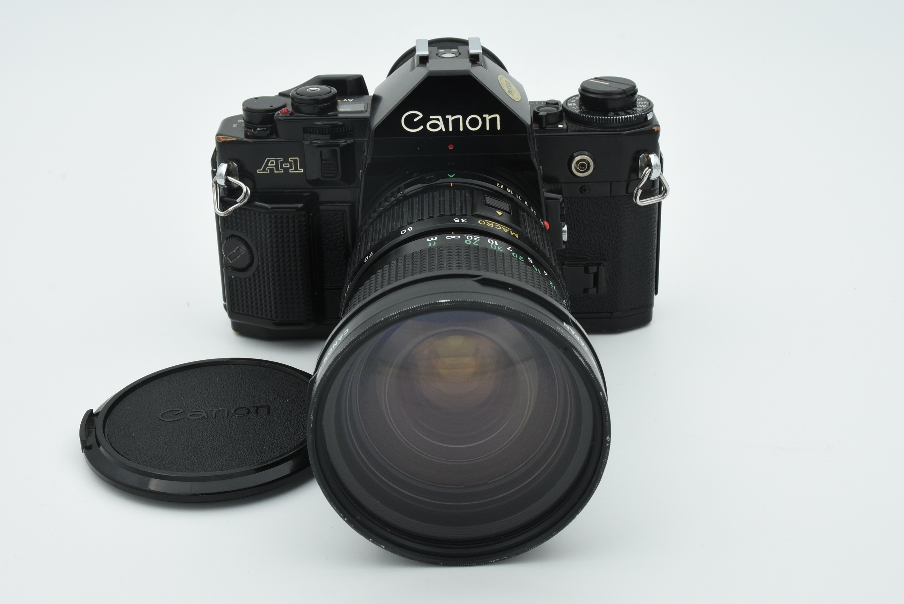 Canon A1 + FD 35-105mm 3,5