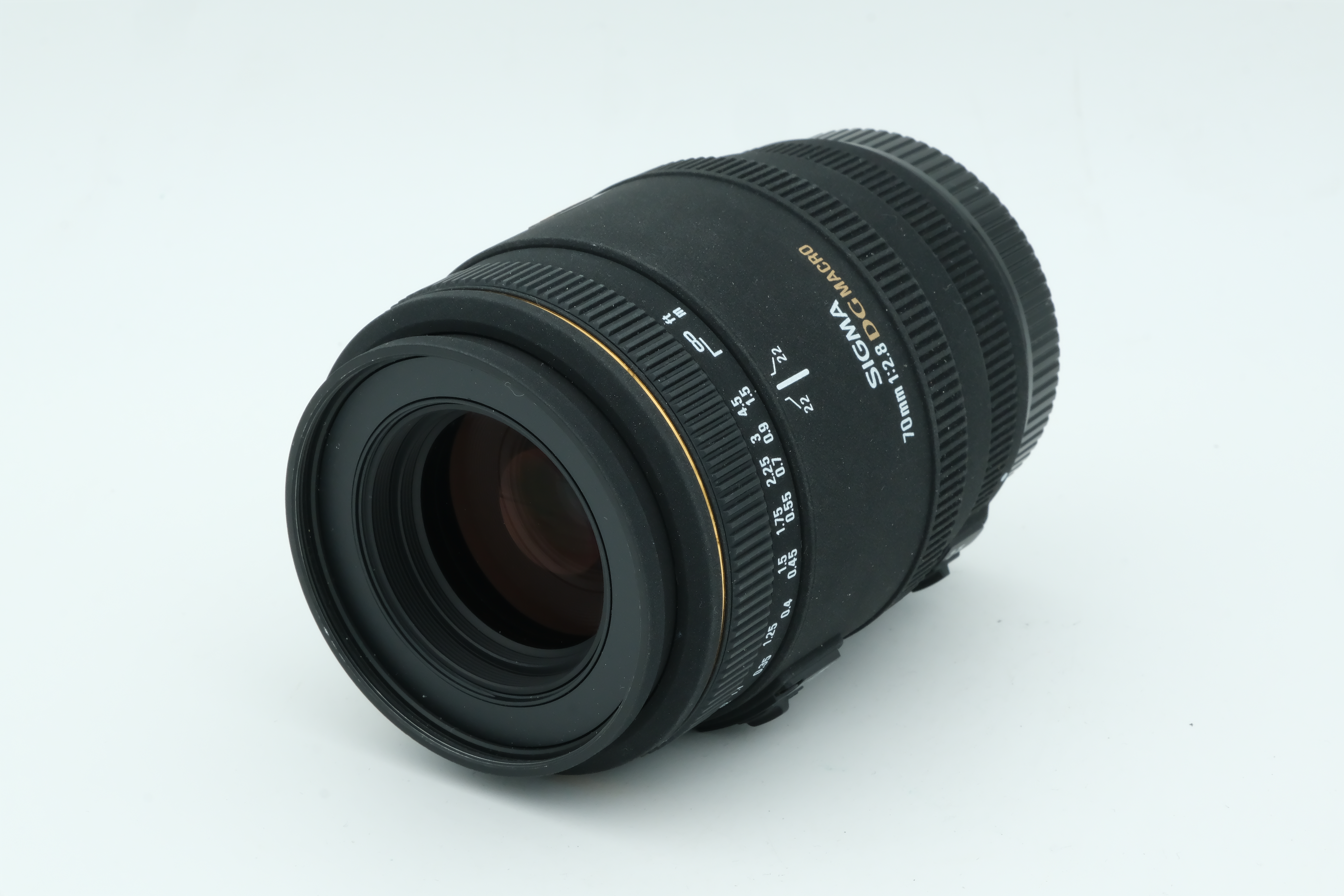 Sigma AF 70mm 2,8 DG Macro + Sonnenblende, für Canon, 6 Monate Garantie Bild 02