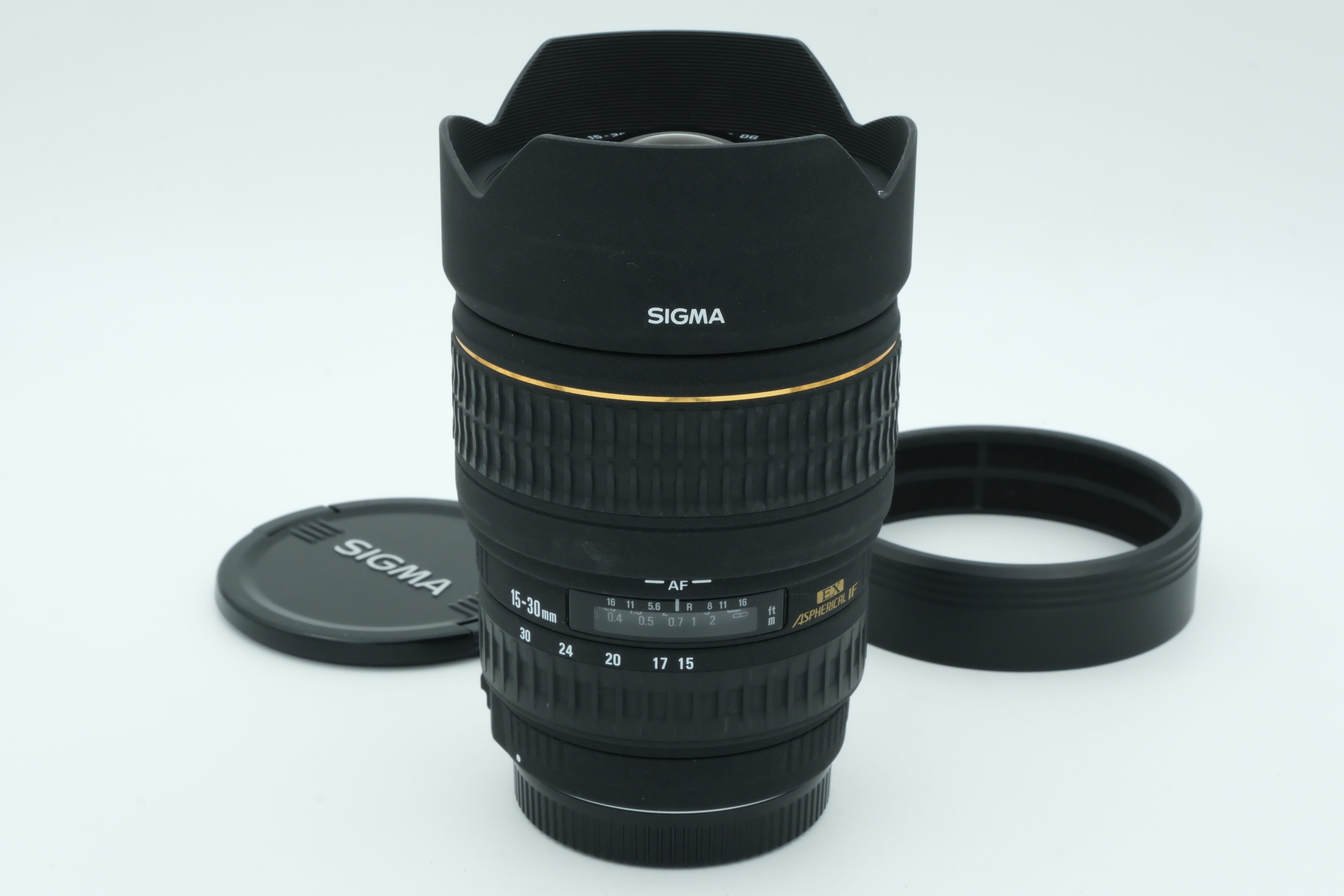 Sigma AF 15-30mm 1:3,5-4,5 DG passend für Vollformat, für Canon Bild 01