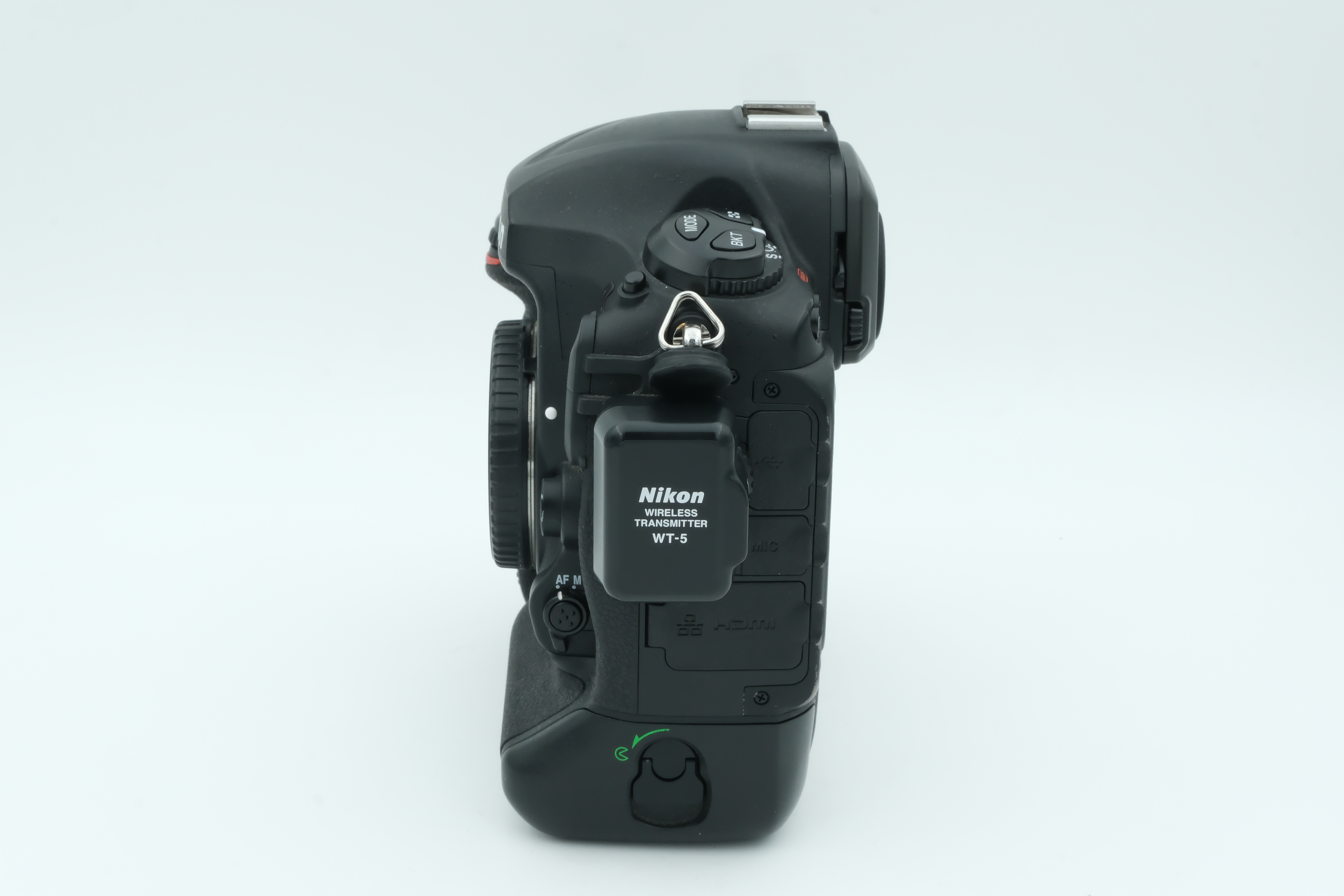 Nikon D5 Gehäuse XQD Karte Auslösungen: 98.180, 6 Monate Garantie Bild 03