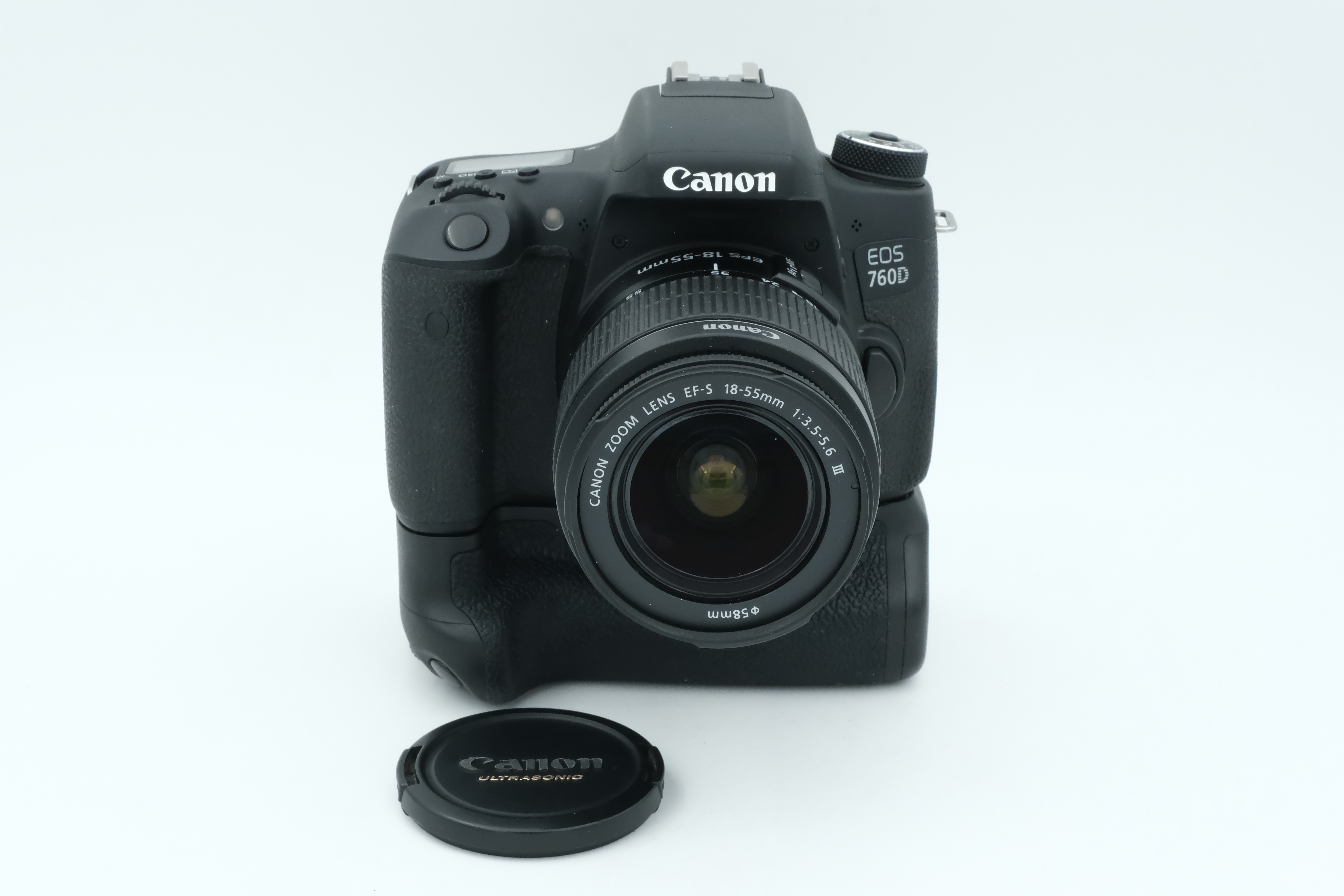 Canon 760D + EF-S 18-55mm 3,5-5,6 III + Meike Griff