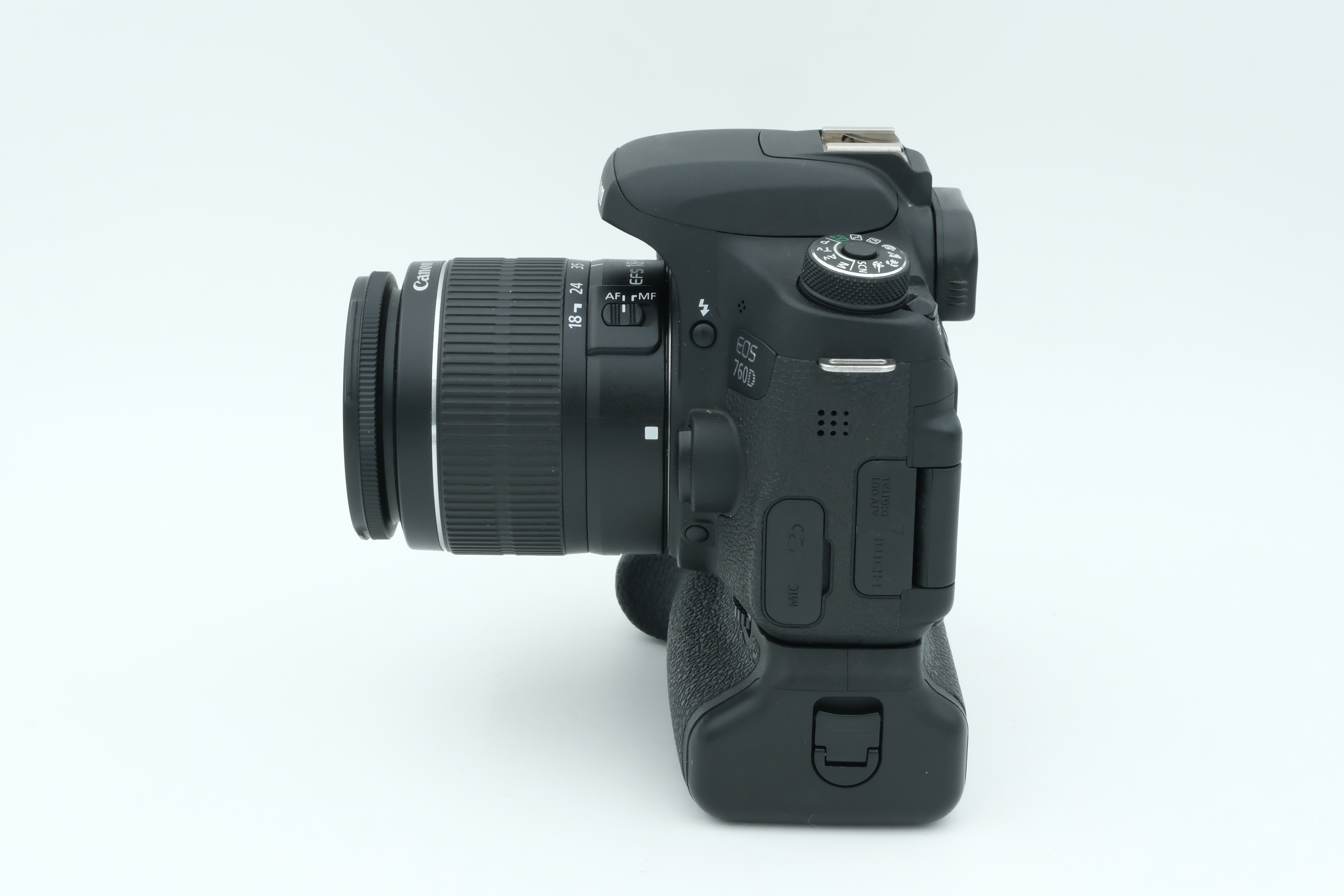Canon 760D + EF-S 18-55mm 3,5-5,6 III + Meike Griff Bild 03