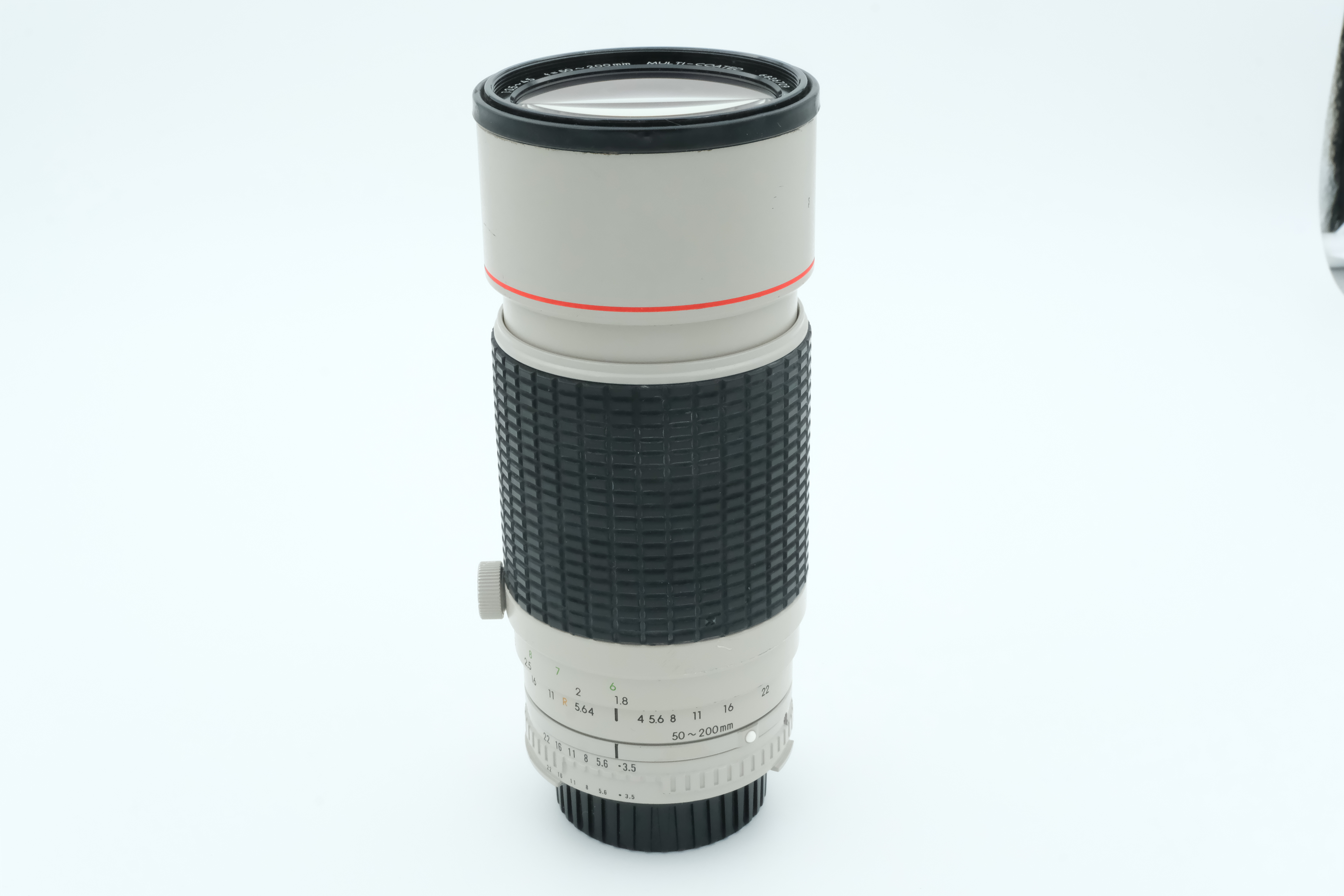 Sigma 50-200mm 3,5-4,5 APO für Nikon Bild 01