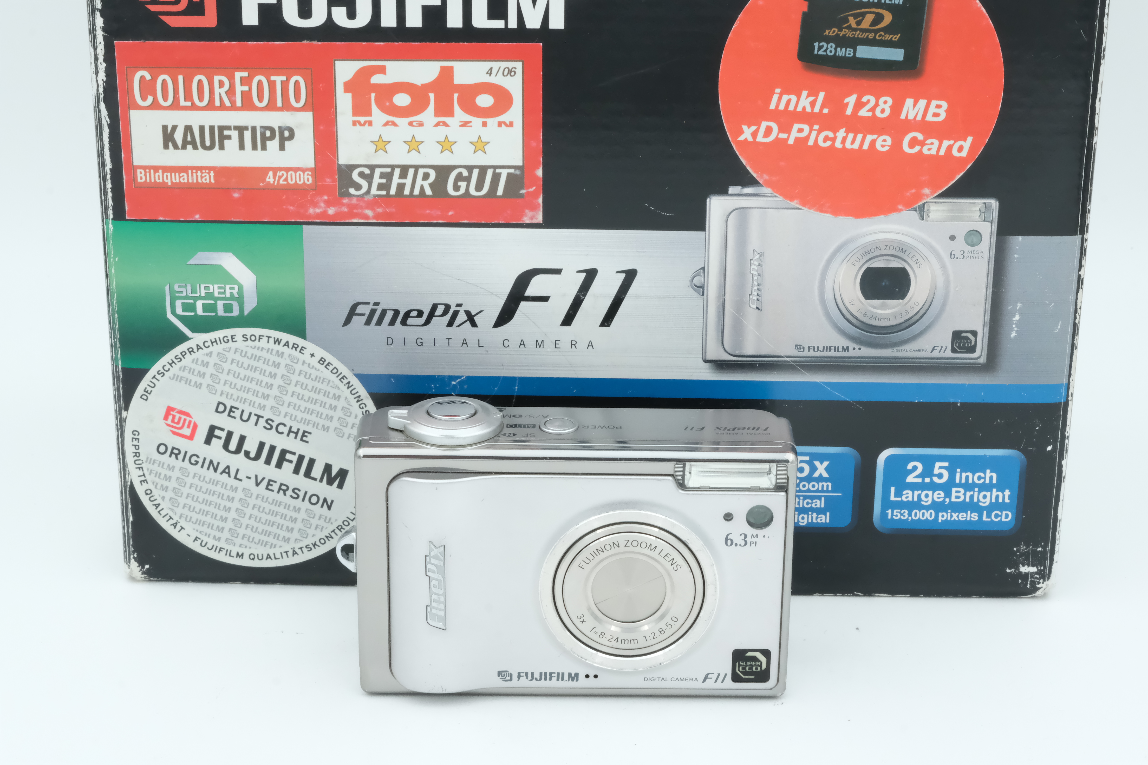 Fujifilm Finepix F11, 3x Optisches Zoom Bild 01