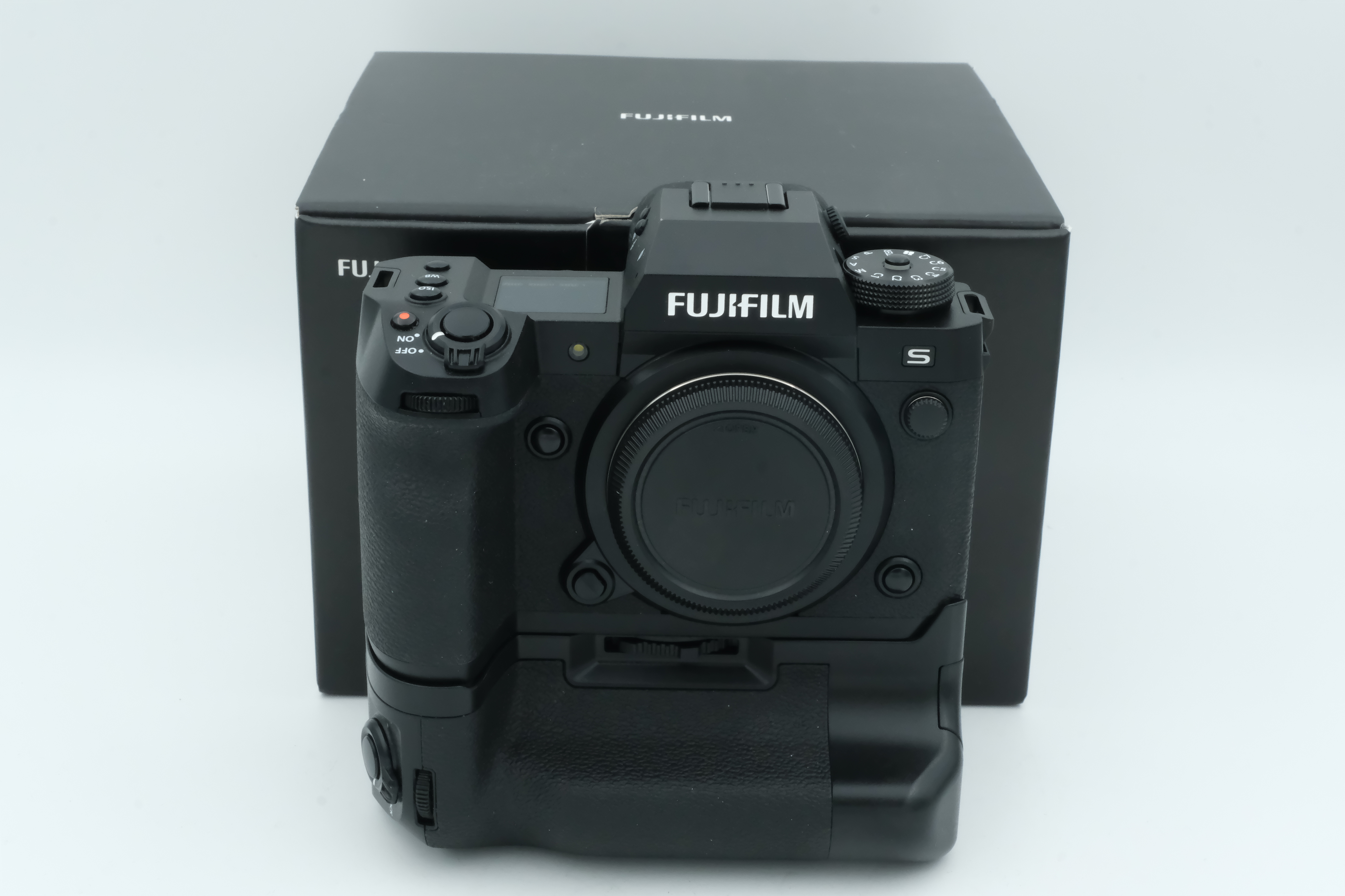 Fujifilm X-H2s Gehäuse + VG-XH Griff + BC-W235 Dual Battery Charger, Auslösungen: 2.346, 6 Monate Garantie