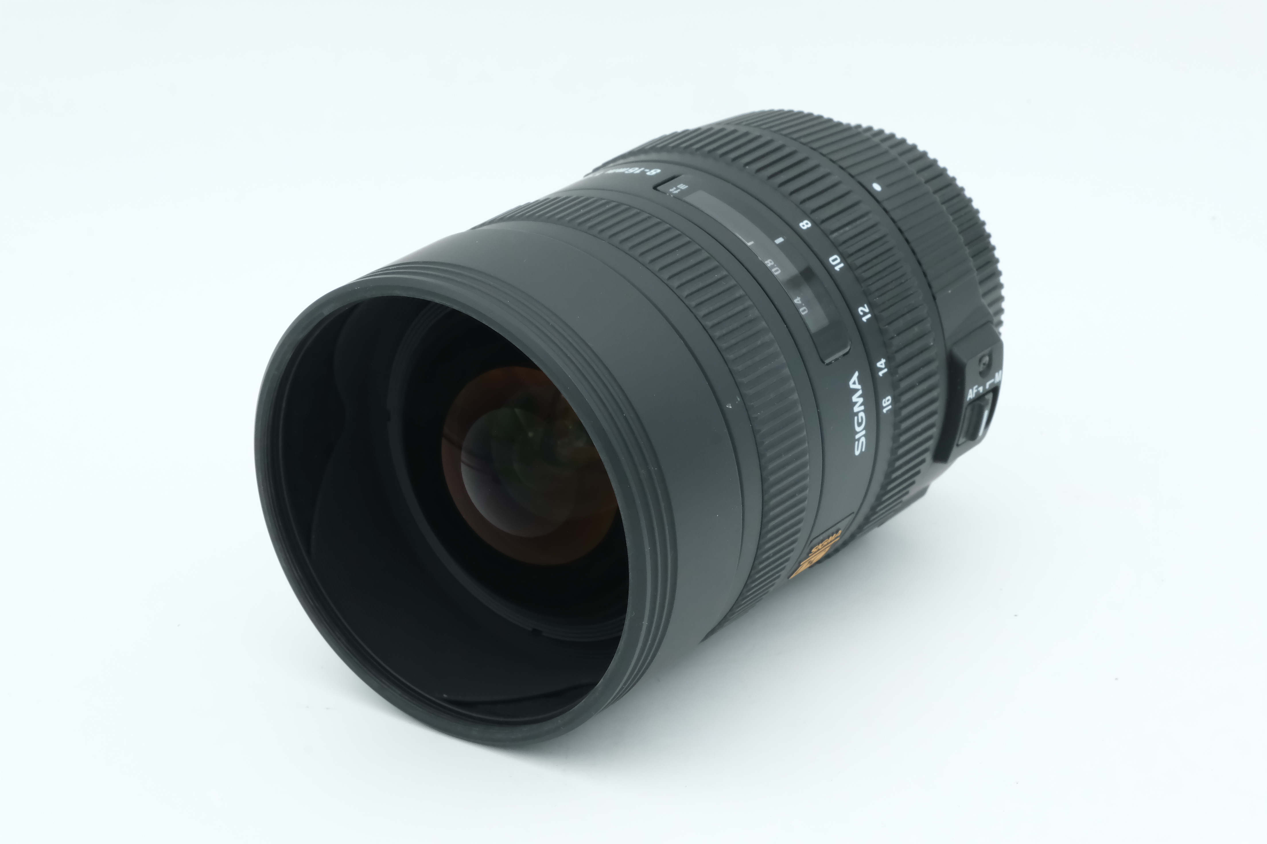 Sigma 8-16mm 4,5-5,6 HSM für Nikon Bild 02