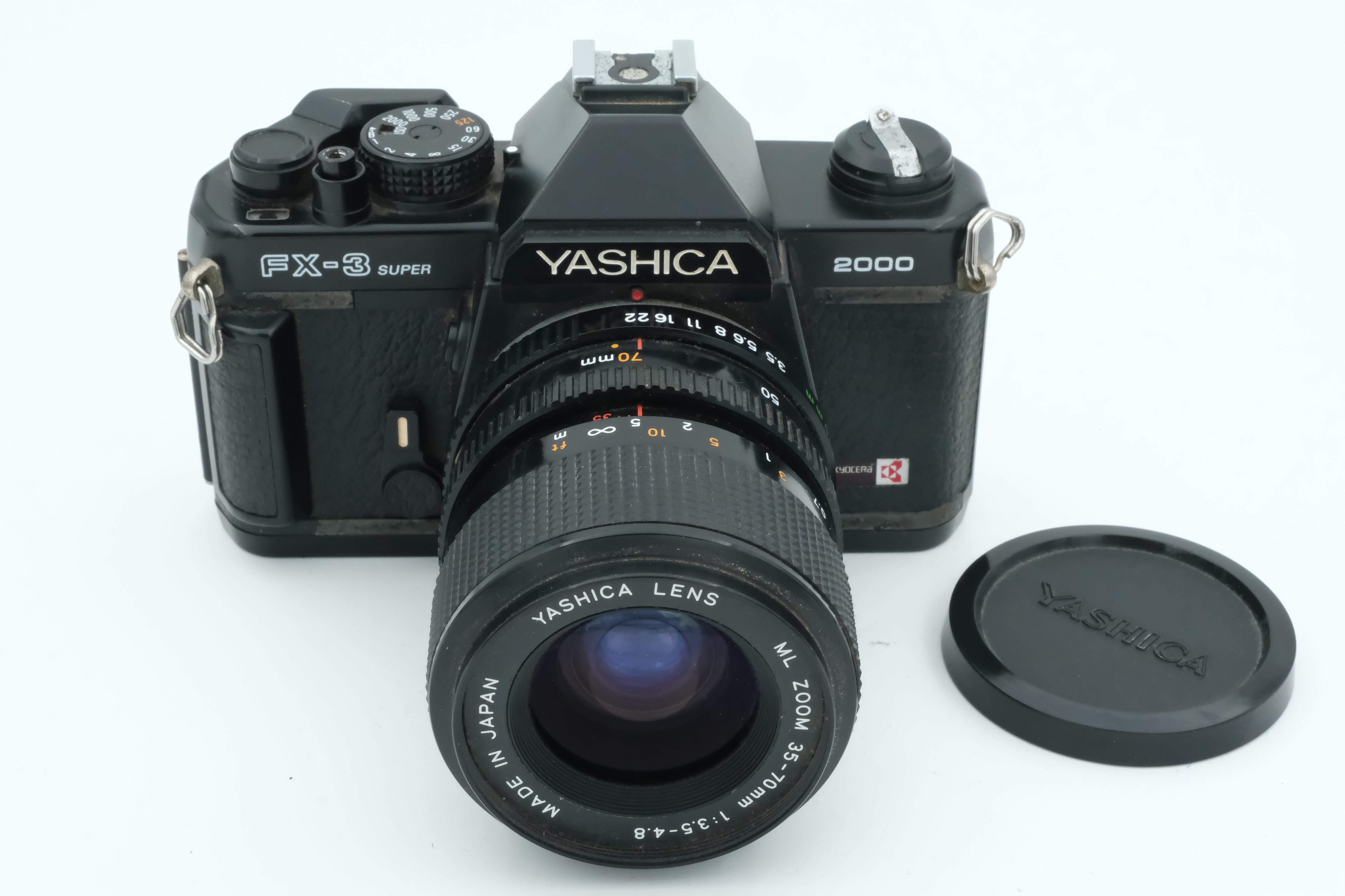 Yashica FX-3 super 2000 + 35-70mm 3,5-4,8