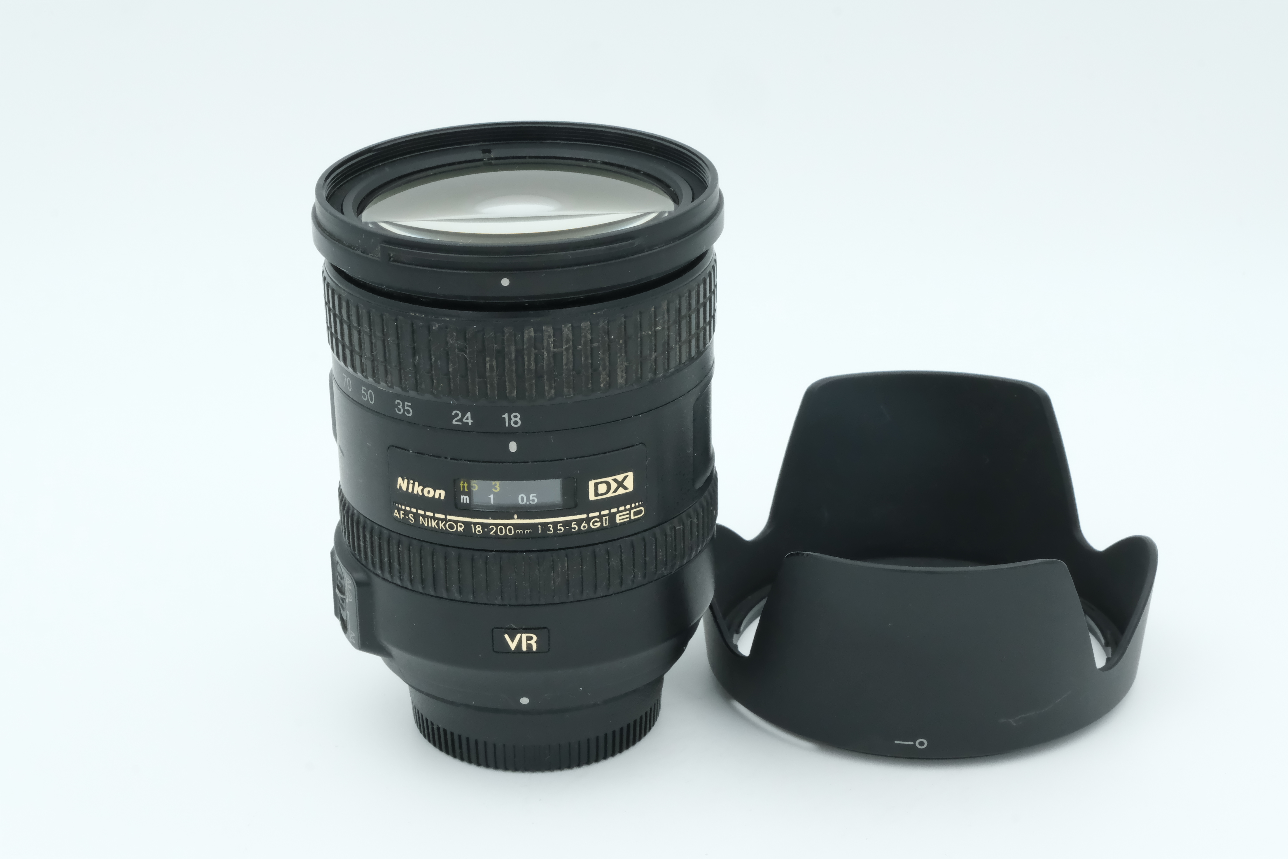 Nikon AF-S 18-200mm 3,5-5,6 G II VR Bild 01