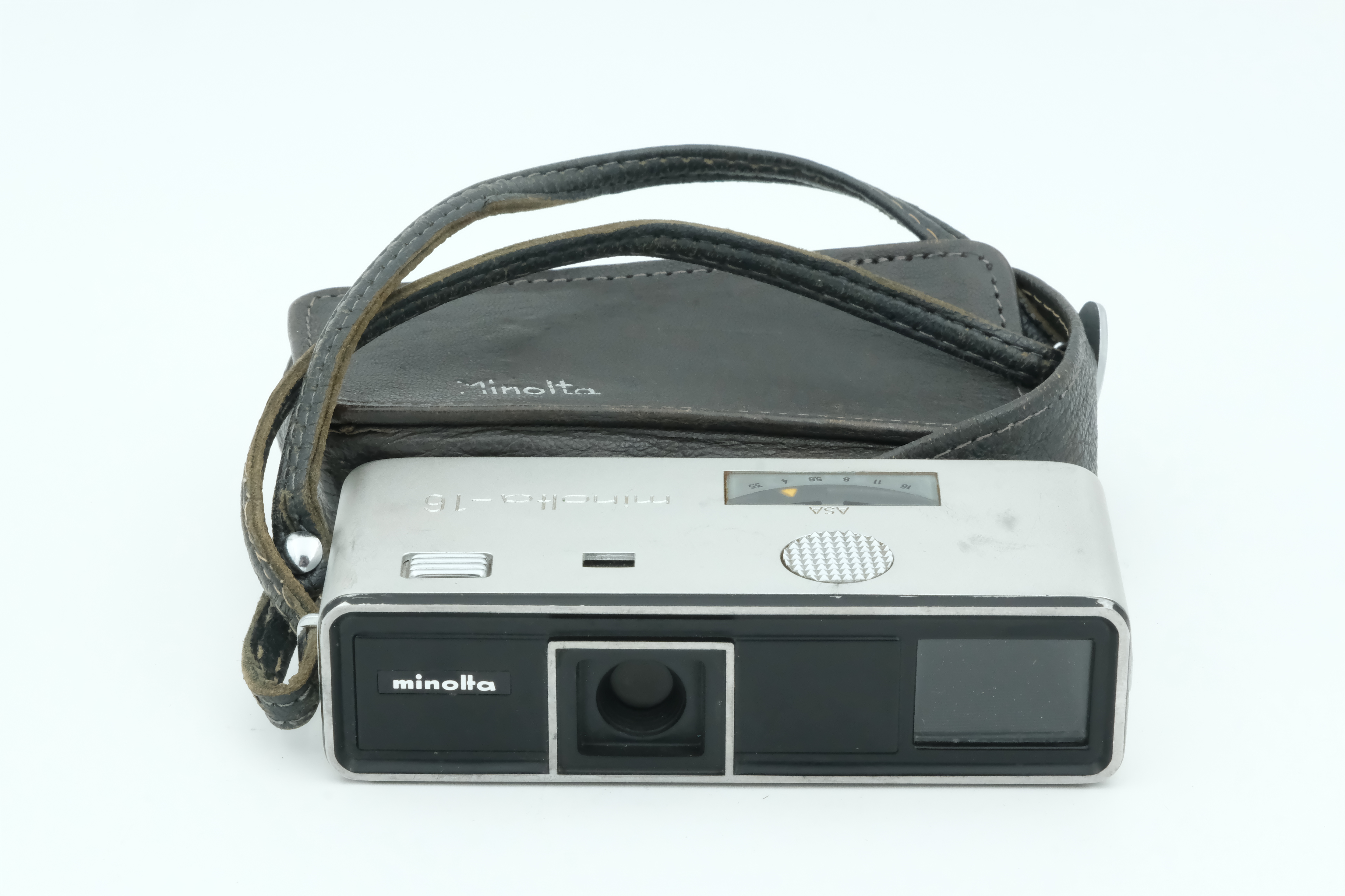 Minolta 16 Model P + Tasche 8x11Film Bild 01
